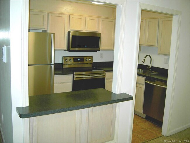 Foto del edificio - 30 Stony Brook Dr