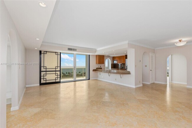 Building Photo - 2715 N Ocean Blvd