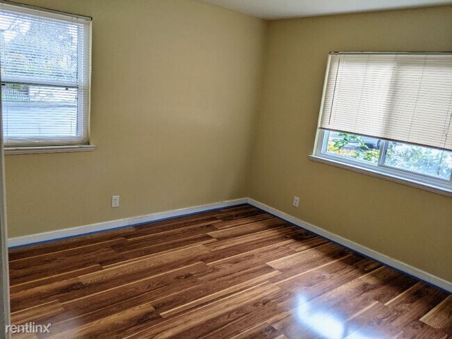 Building Photo - 2 br, 1 bath House - 1307 Pomeroy Ave