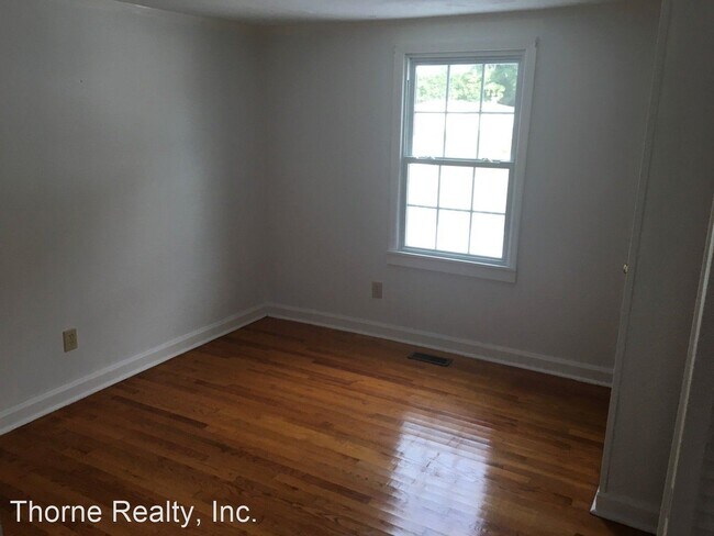 Building Photo - 3 br, 1.5 bath House - 195 S Shiloh Farm Road