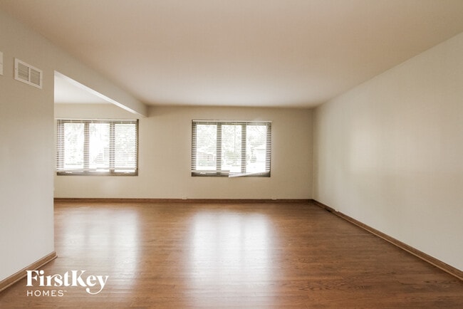 Building Photo - 2117 Hagen Ln