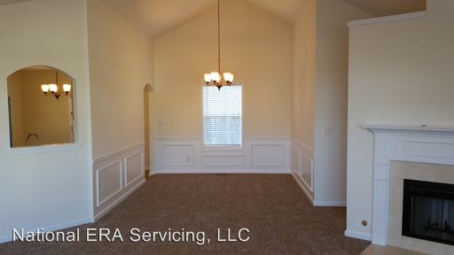 Building Photo - 860 Walkingstick Dr