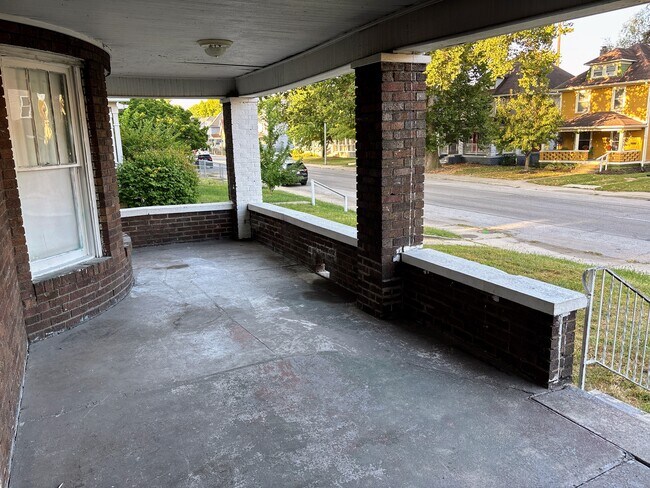 Foto del edificio - 3127 N Capitol Ave