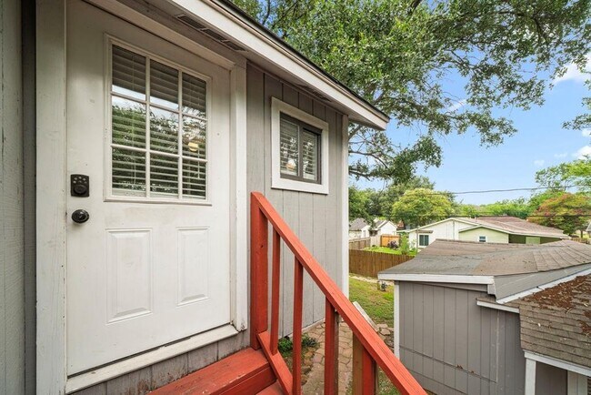 Building Photo - 7418 Oscar Dr