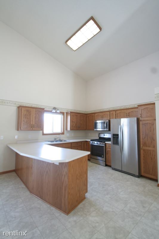 Building Photo - 3 br, 2.5 bath House - 2110 Ponderosa Dr SW