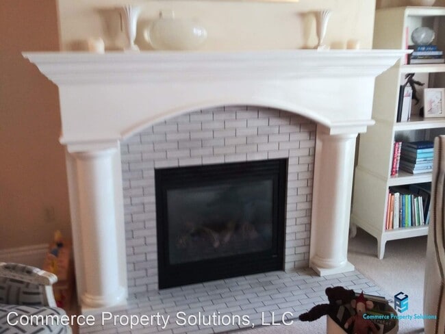 Building Photo - 3 br, 3 bath House - 2655 N 140 E #303 Cou...