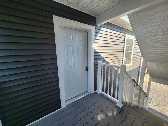 Building Photo - 82 Ivan Dr