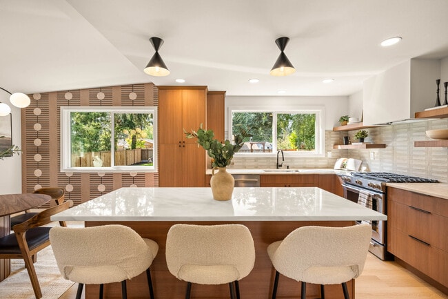 Foto del edificio - 18212 72nd Ave W