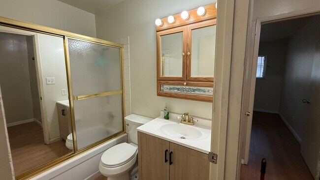 Foto del edificio - 2-bedroom, 1-bath condo in Fresno, CA