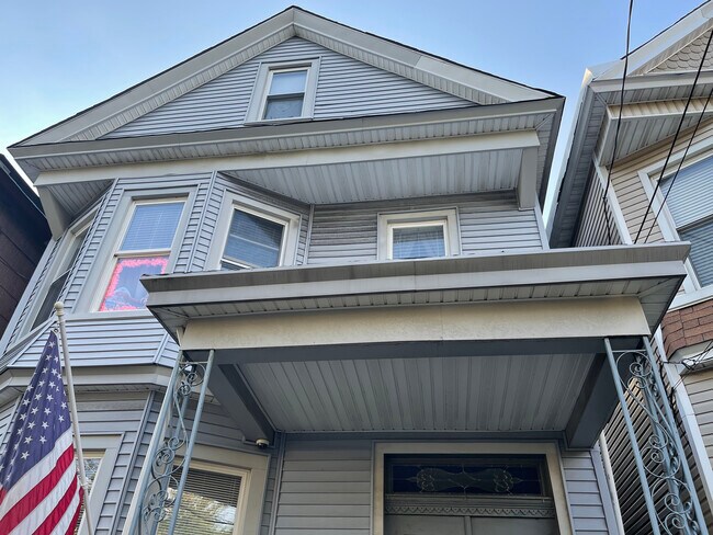 Foto del edificio - 115 Hauxhurst Ave