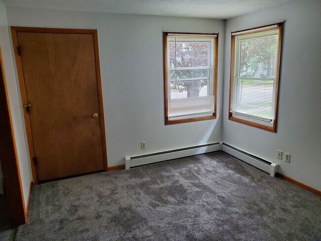 Foto del edificio - 219 2nd St NE