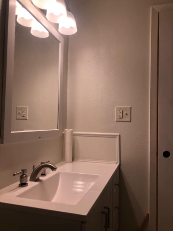 Building Photo - 1428 Sunset Dr