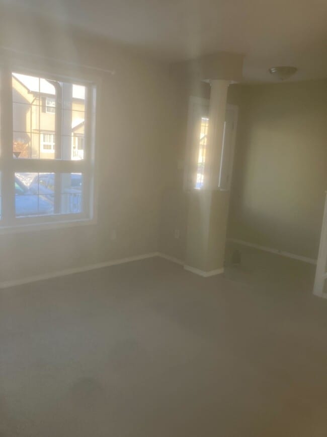 Building Photo - 4500 Child Ave