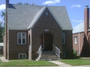 Building Photo - 1315 S Logan St