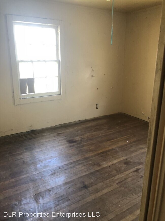 Foto del edificio - 4 br, 1.5 bath House - 625 E. Xyler St.