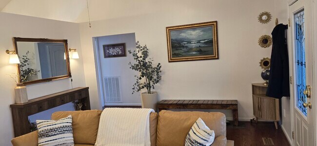 Sala de estar - 1145 Ashley Ln