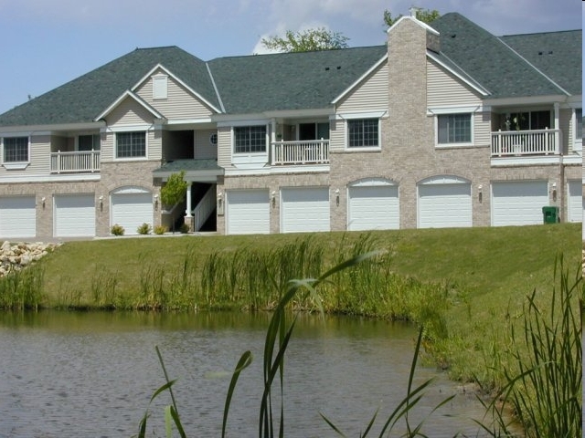 Building Photo - Raspberry Woods Townhomes