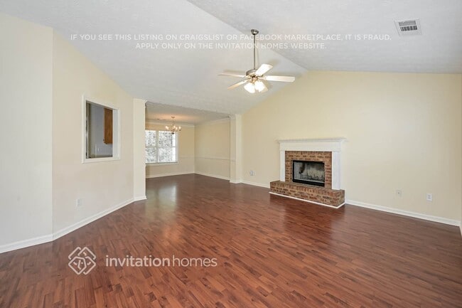 Building Photo - 555 Wellington Ln