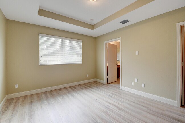 Building Photo - 7472 Sarentino Ln