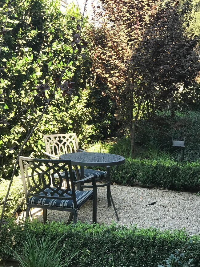 Foto del edificio - 1621 Riverside Dr