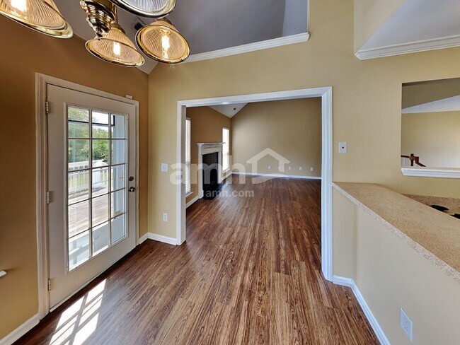 Building Photo - 1732 Shane Dr