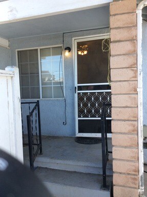 Primary Photo - 300 S College Ave