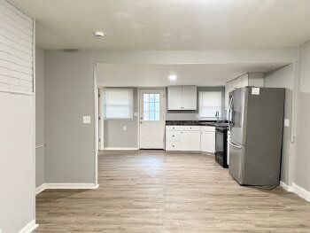 Primary Photo - 674 5th Ave