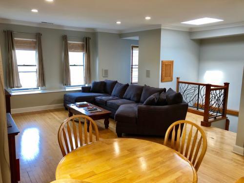 Foto del edificio - 849 W Willow St
