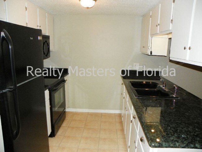 Foto del edificio - 420 Waycross Ave