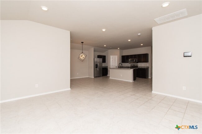 Building Photo - 5207 Karen Grn Dr