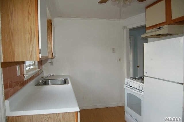 Building Photo - 63 Meyer Ave