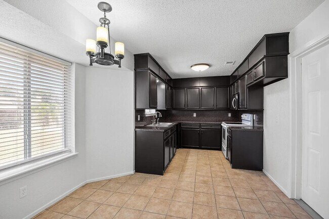 Building Photo - 2321 78th St