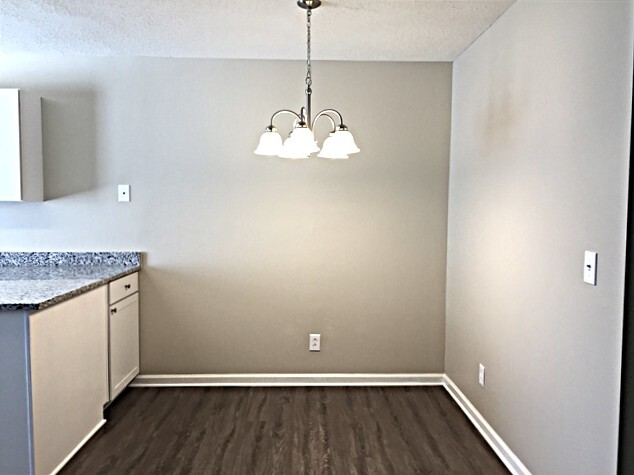 Building Photo - 131 Kingsbridge Dr