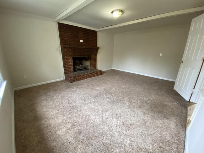 Building Photo - 712 Payton Dr