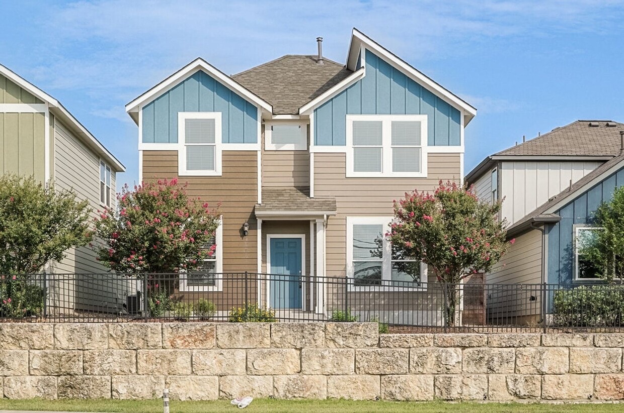 Foto principal - 5306 Golden Canary Ln