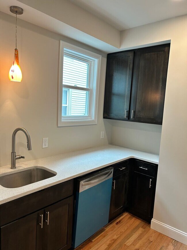 Foto del edificio - 414-416-416 Ridgeway St