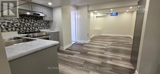 Photo du bâtiment - 34 Interlacken Dr