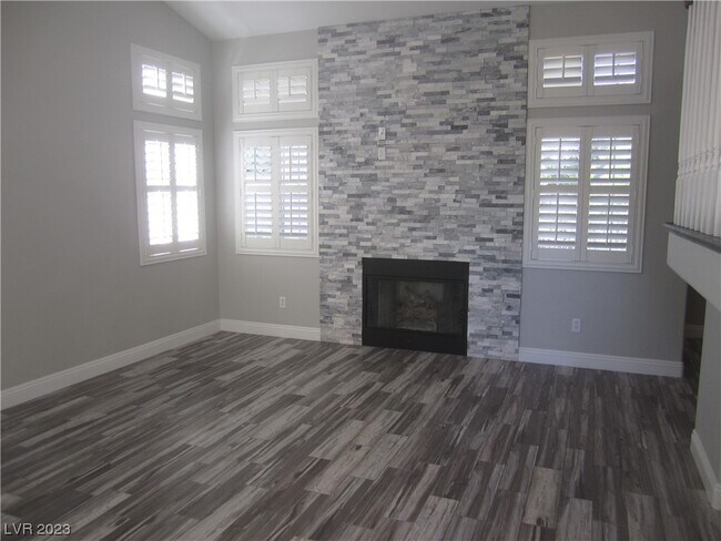 Building Photo - 2058 Smoketree Village Cir
