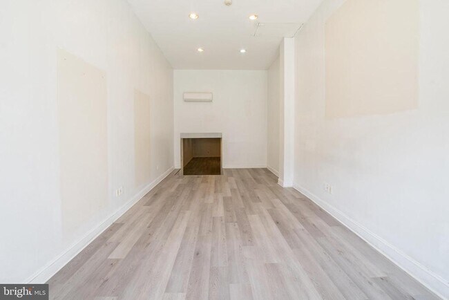 Foto del edificio - 2504 S Broad St