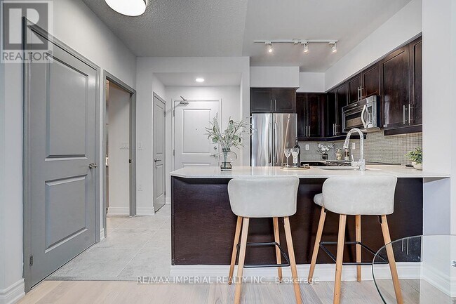 Photo du bâtiment - 125 Western Battery Rd