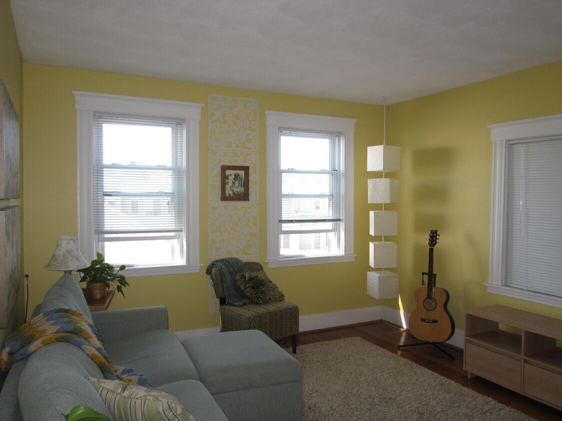 90 Cypress St Unit 2, Watertown, MA 02472 Condo for Rent in Watertown