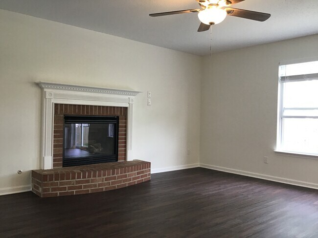 Building Photo - 9318 W Rising Sun Dr