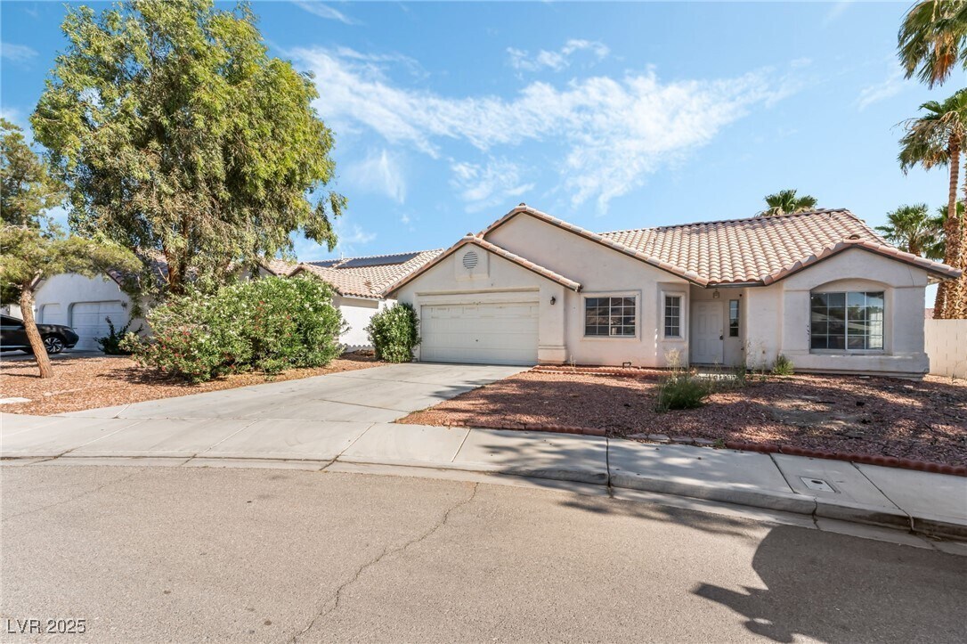 Foto principal - 3104 Aristotle Ave