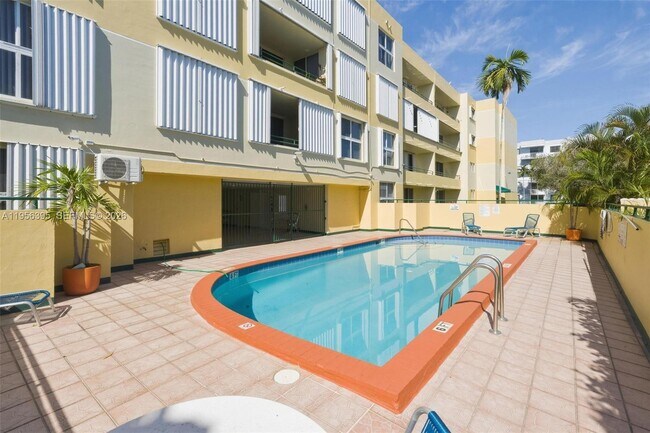 Foto del edificio - 8321 NW 7th St