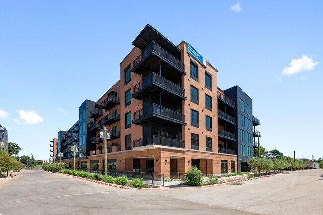 Foto del edificio - 4315 S Congress Ave