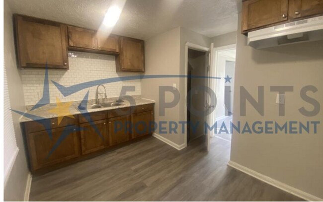 Foto del edificio - 5162 Camden Rd