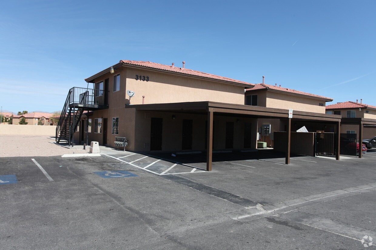 Building Photo - 3133 N Walnut Rd