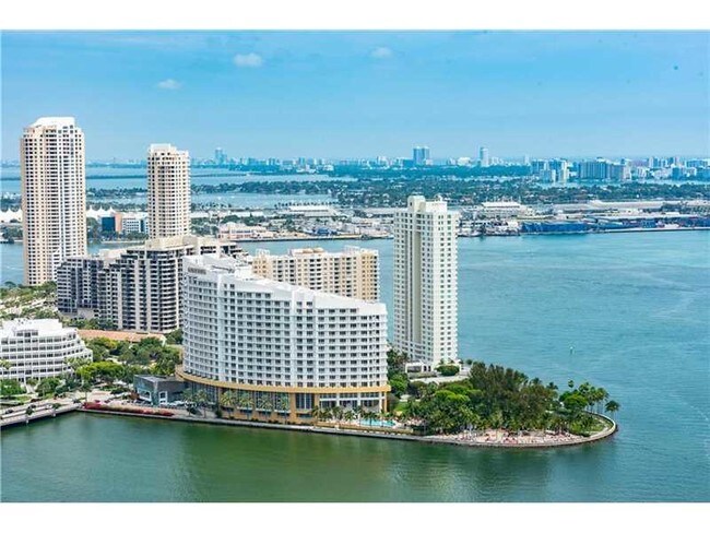 Building Photo - 1331 Brickell Bay Dr