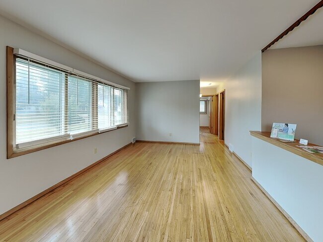 Foto del edificio - 5600 Vera Cruz Ave N