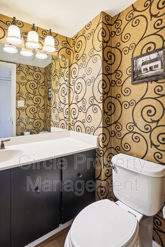 Foto del edificio - 1022 Moorefield Hill Pl SW